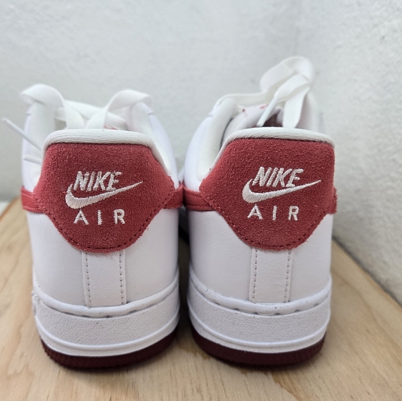 Womes AIR FORCE 1 '07 White/Adobe-Team Red FQ7626 100 - Picture 3 of 8